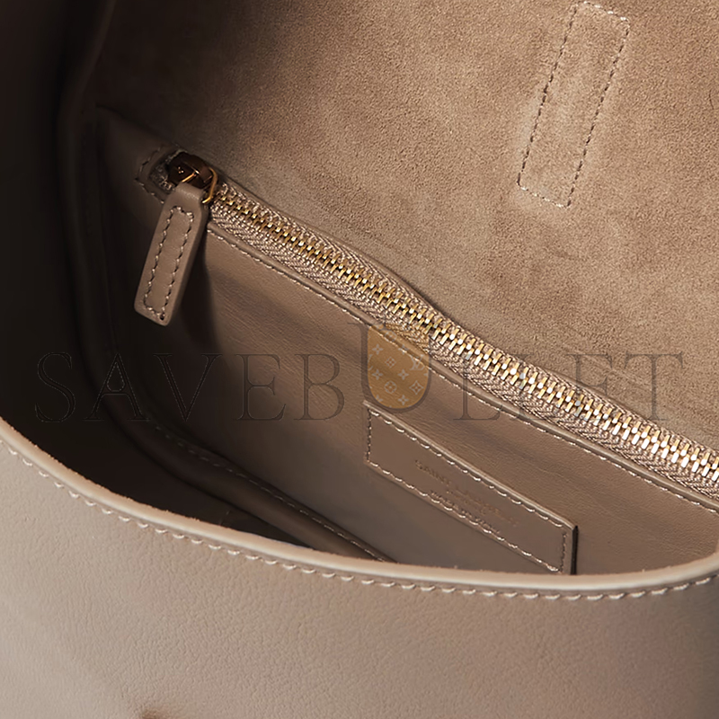 YSL LE 5 À 7 SMALL IN GRAINED LEATHER 713938 (23*22*8cm)
